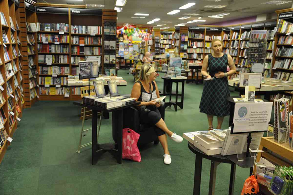 gillian-lock-book-signing-at-waterstones