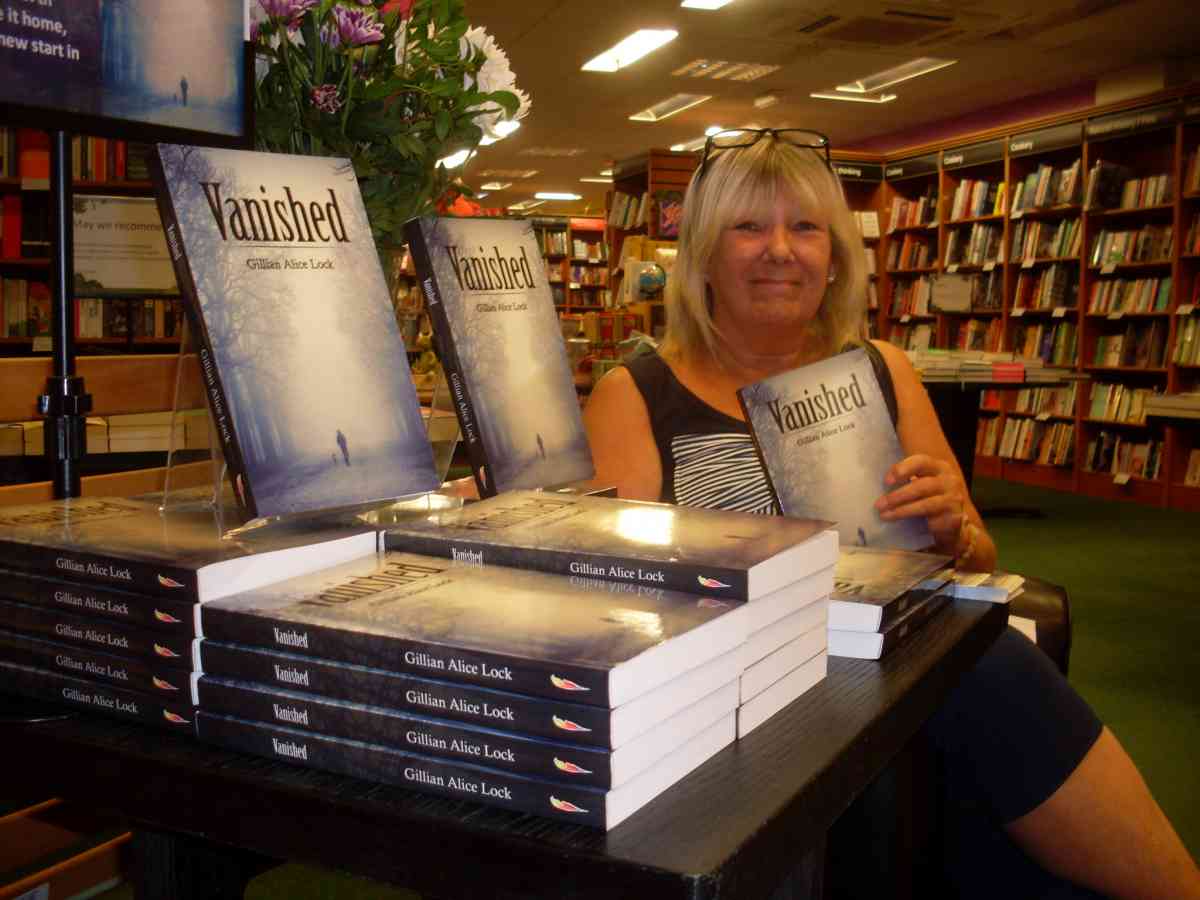 gillian-lock-book-signing-at-waterstones