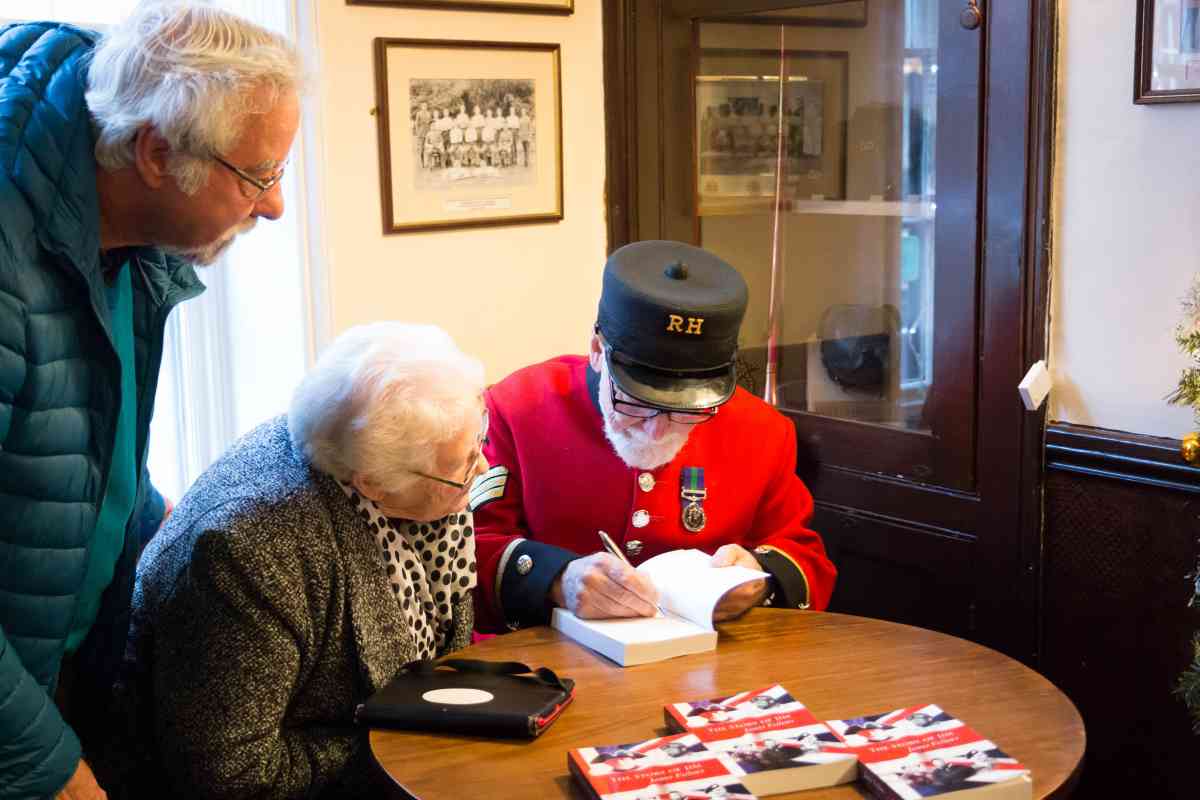  The-Story-Of-Jim-James-Fellows-Attended-Book-Signing-Event-austin-macauley-publishers1