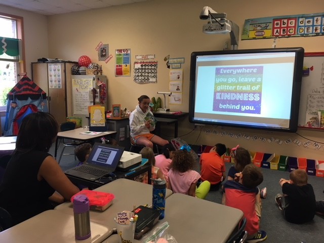 Margaret Scott visits ‘Apex Elementary School’ for Book Reading